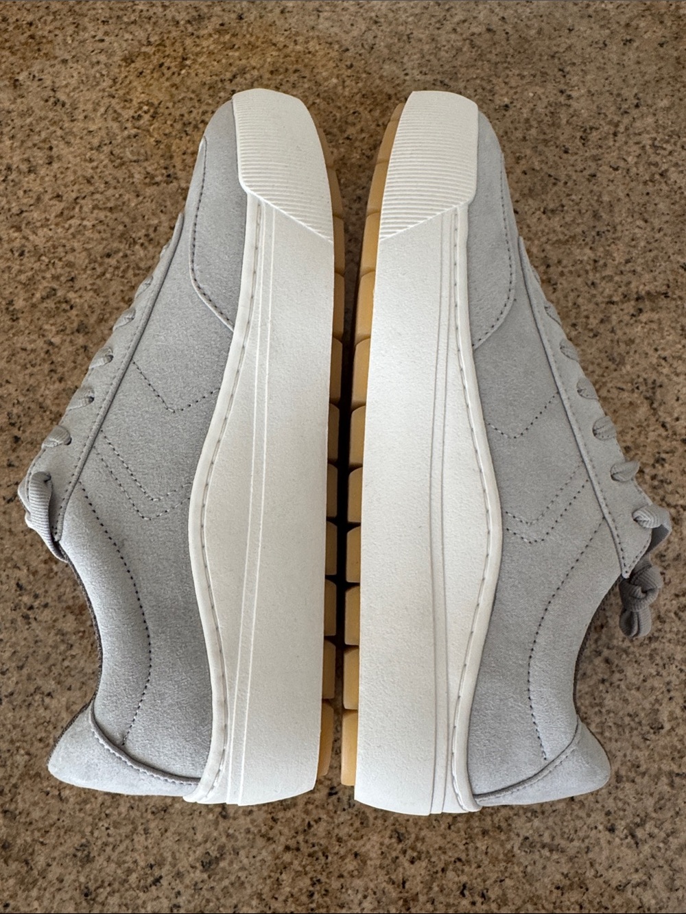 Dr. Scholl's Time-off Win Women's Gray and White Suede Sneakers NWOT - Picture 8 of 8
